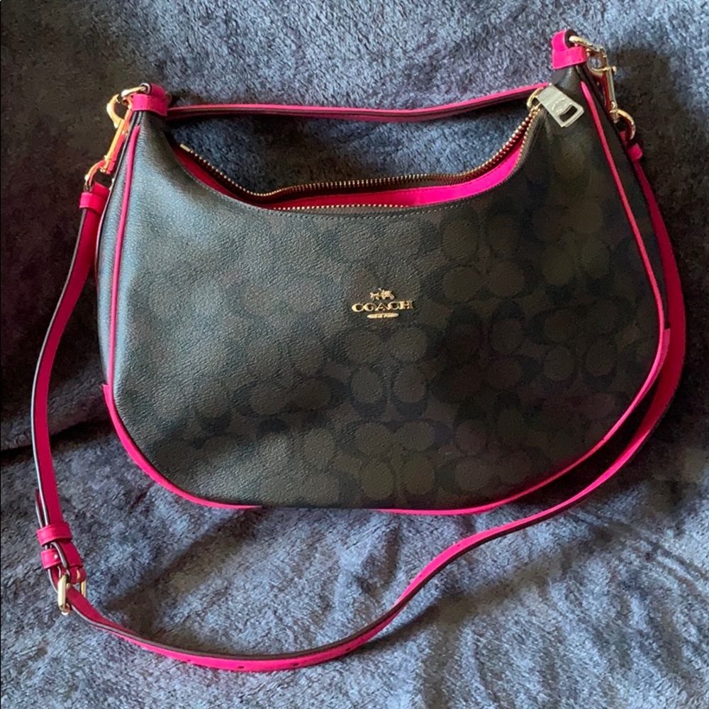Neon pink Coach Purse 💜PRICE DROP, GREAT DEALS💜
